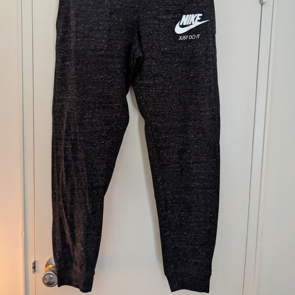 Nike Joggers small